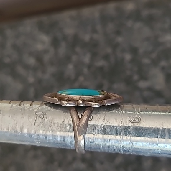 Turquoise and Silver Ring - Picture 6 of 6